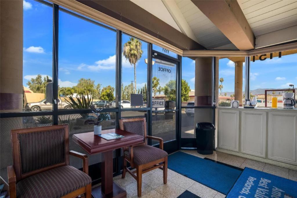 Americas Best Value Inn Redlands San Bernardino Buitenkant foto