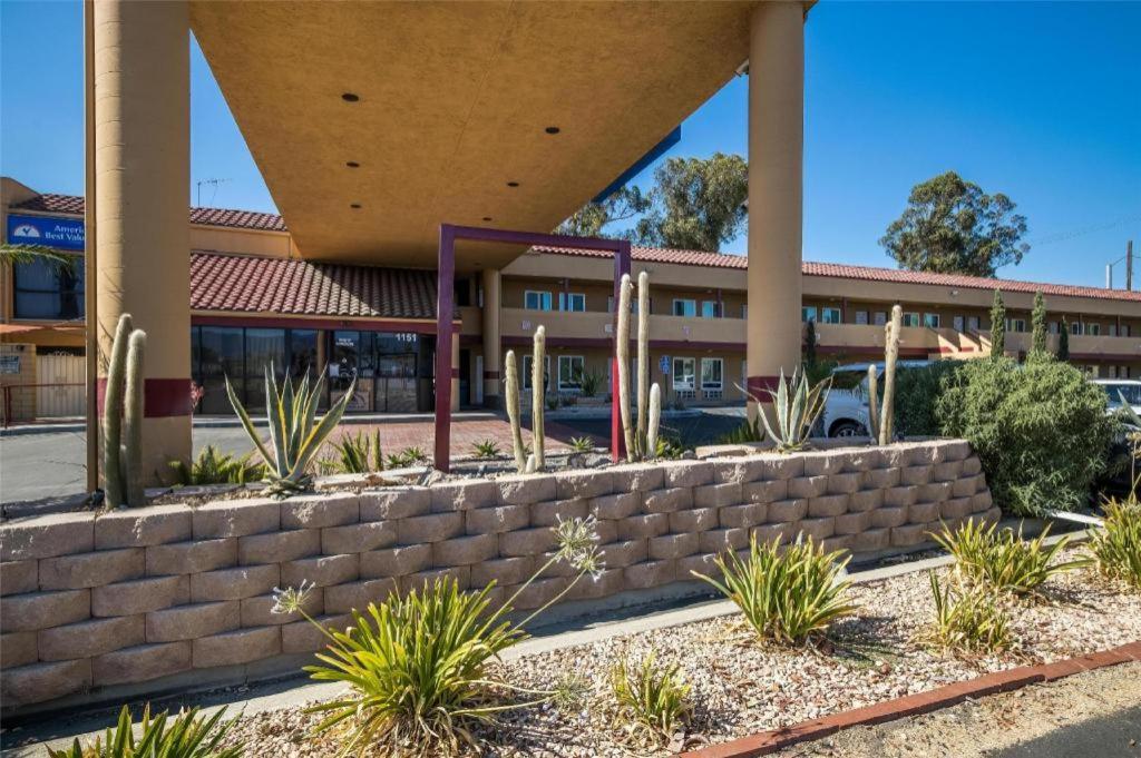 Americas Best Value Inn Redlands San Bernardino Buitenkant foto